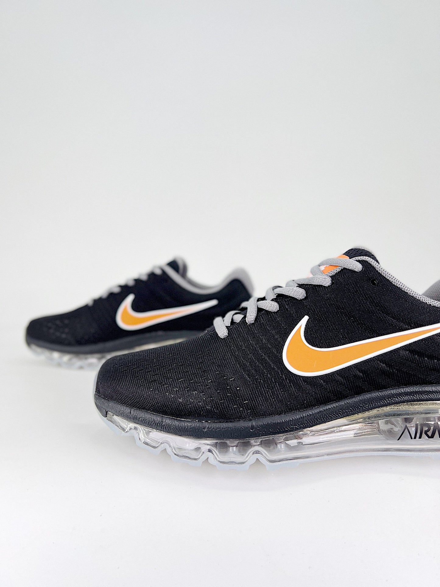 NIKE AIR MAX 2017