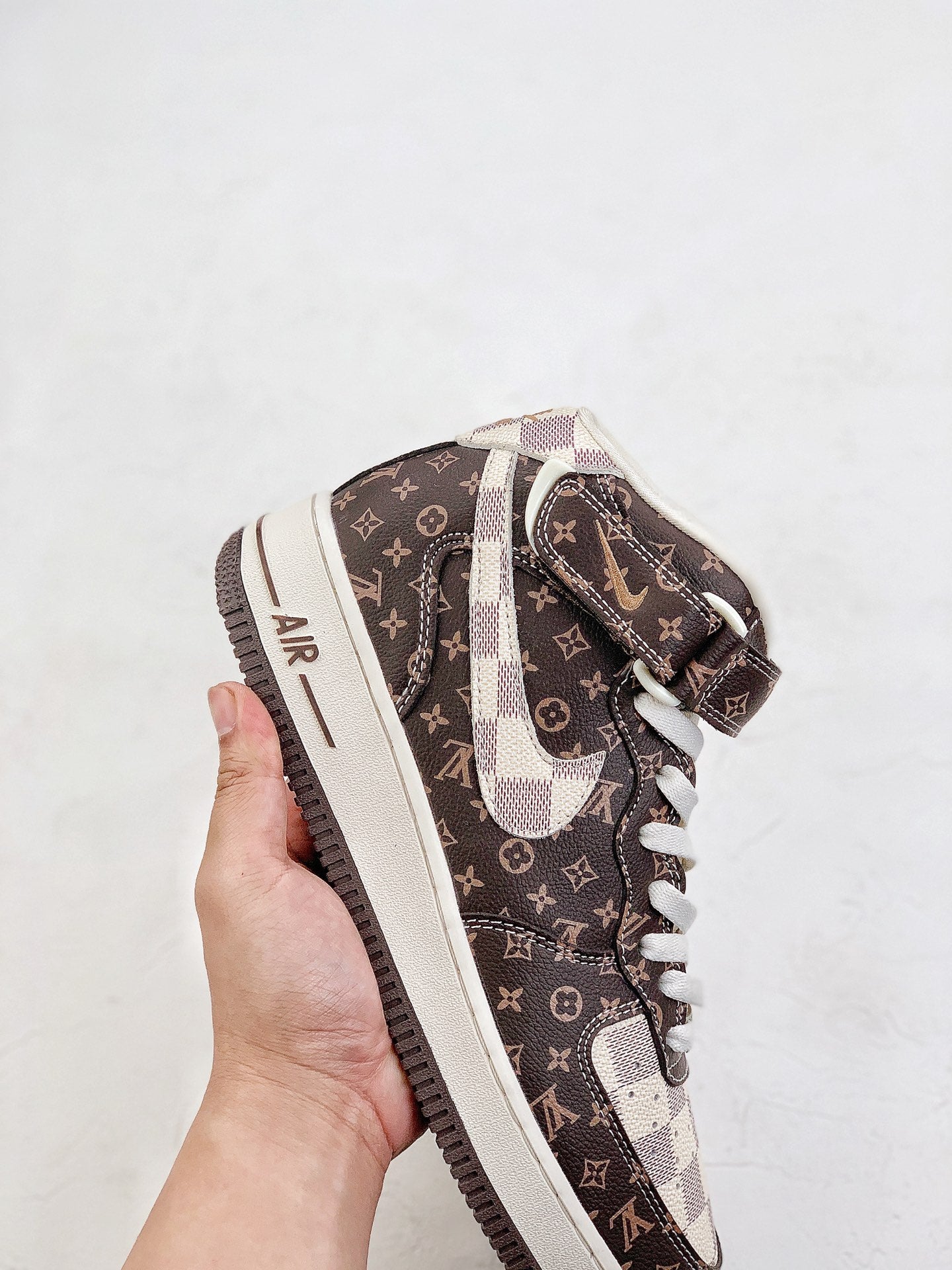 Louis Vuitton x Nike Air Force 1