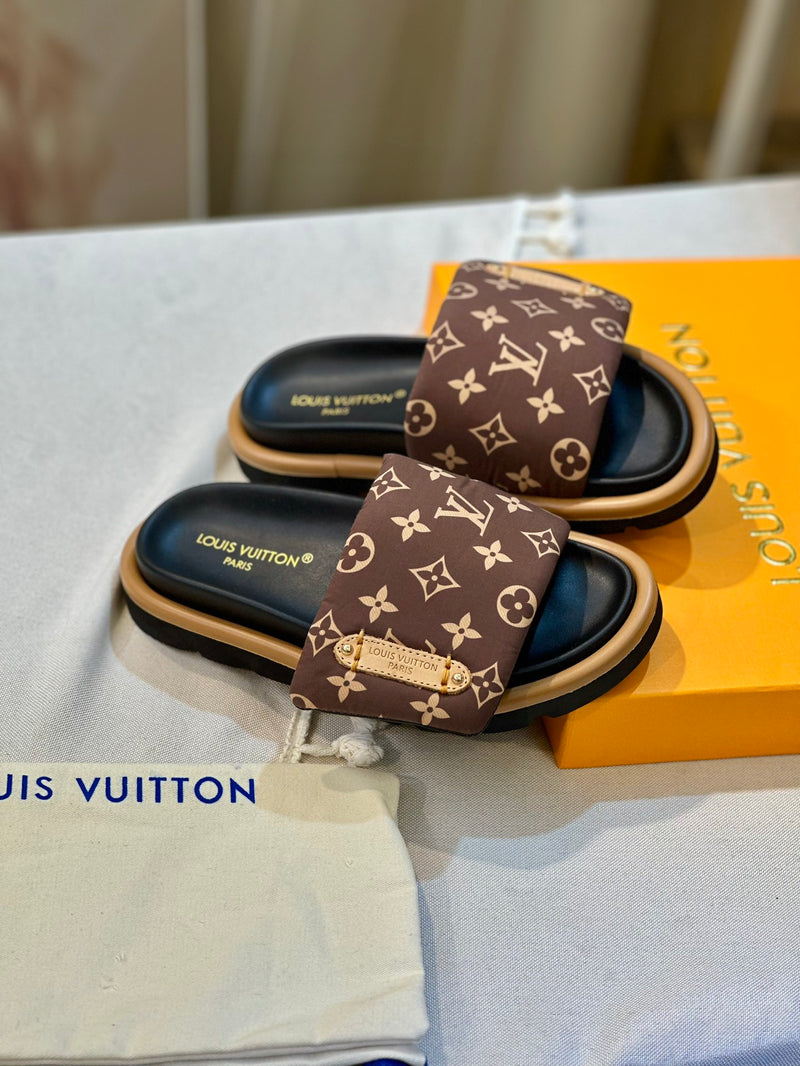 CHINELO Louis Vuitton