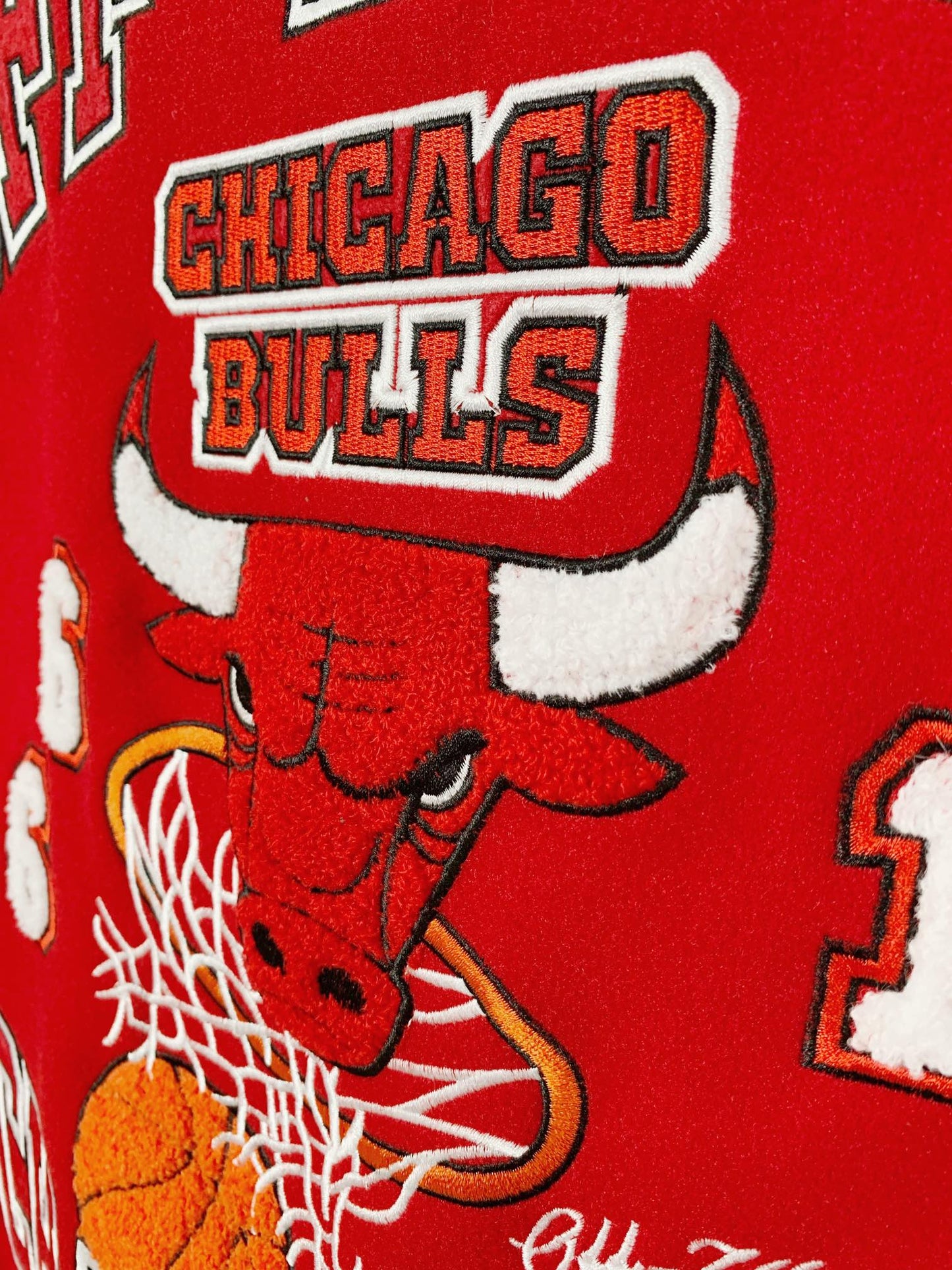 Jaqueta Off-White Varsity Chicago Bulls Red