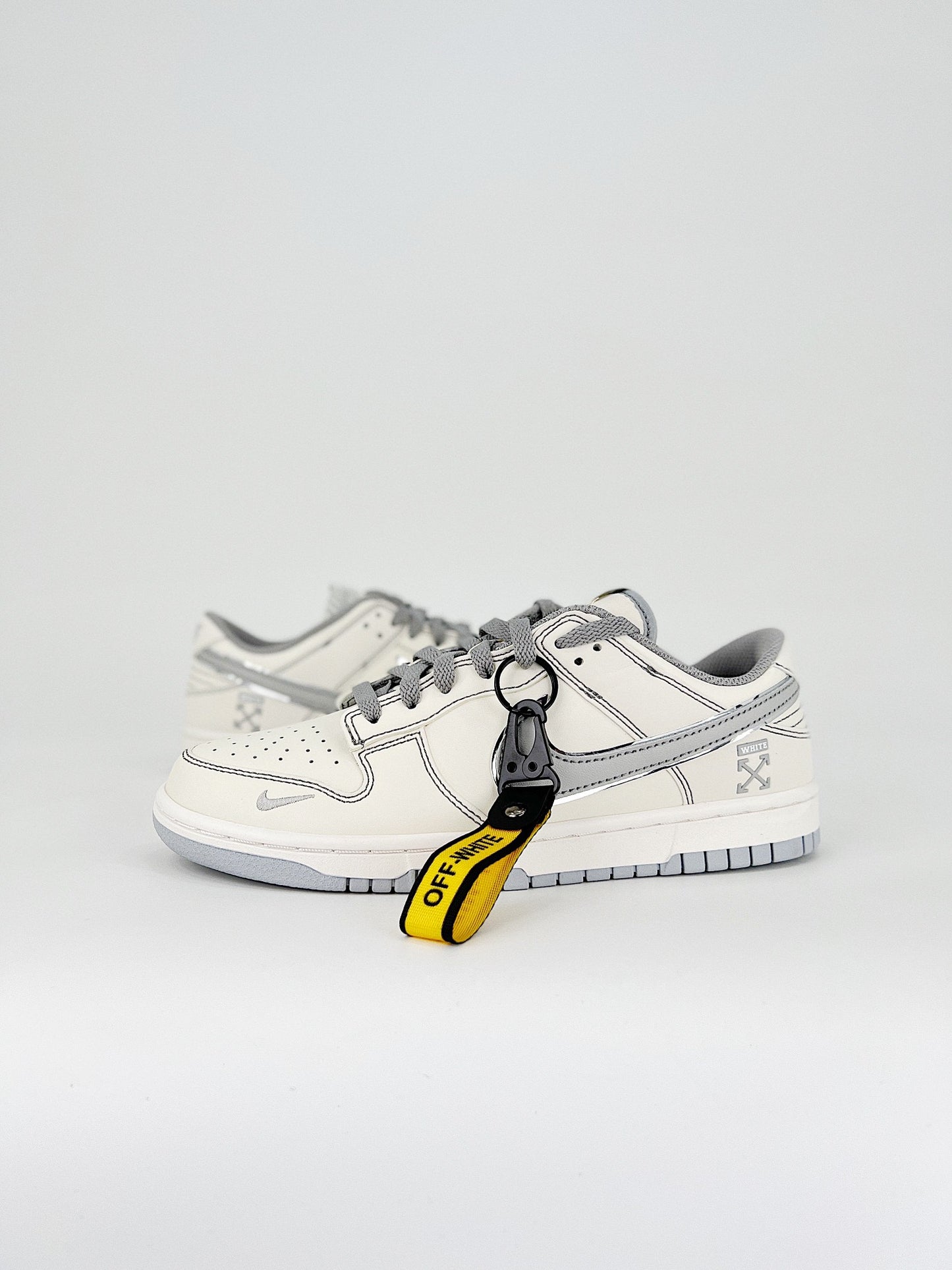 Nike Dunk Low x Off White