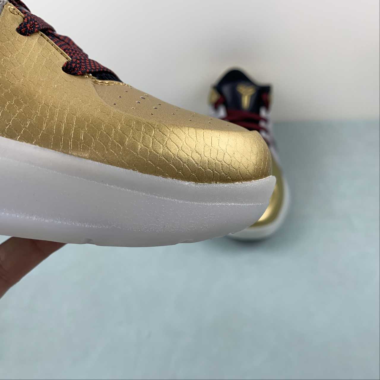 Nike Kobe 4 Protro Gold Medal