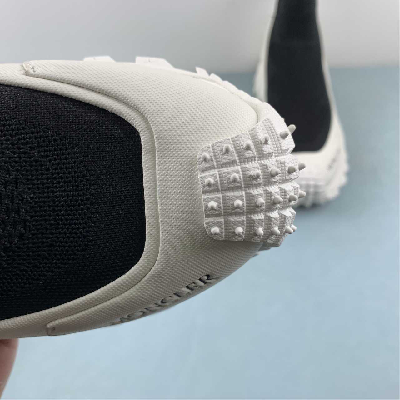 Tênis Moncler x Hoka Mafate Speed 2