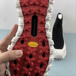 Tênis Moncler x Hoka Mafate Speed 2