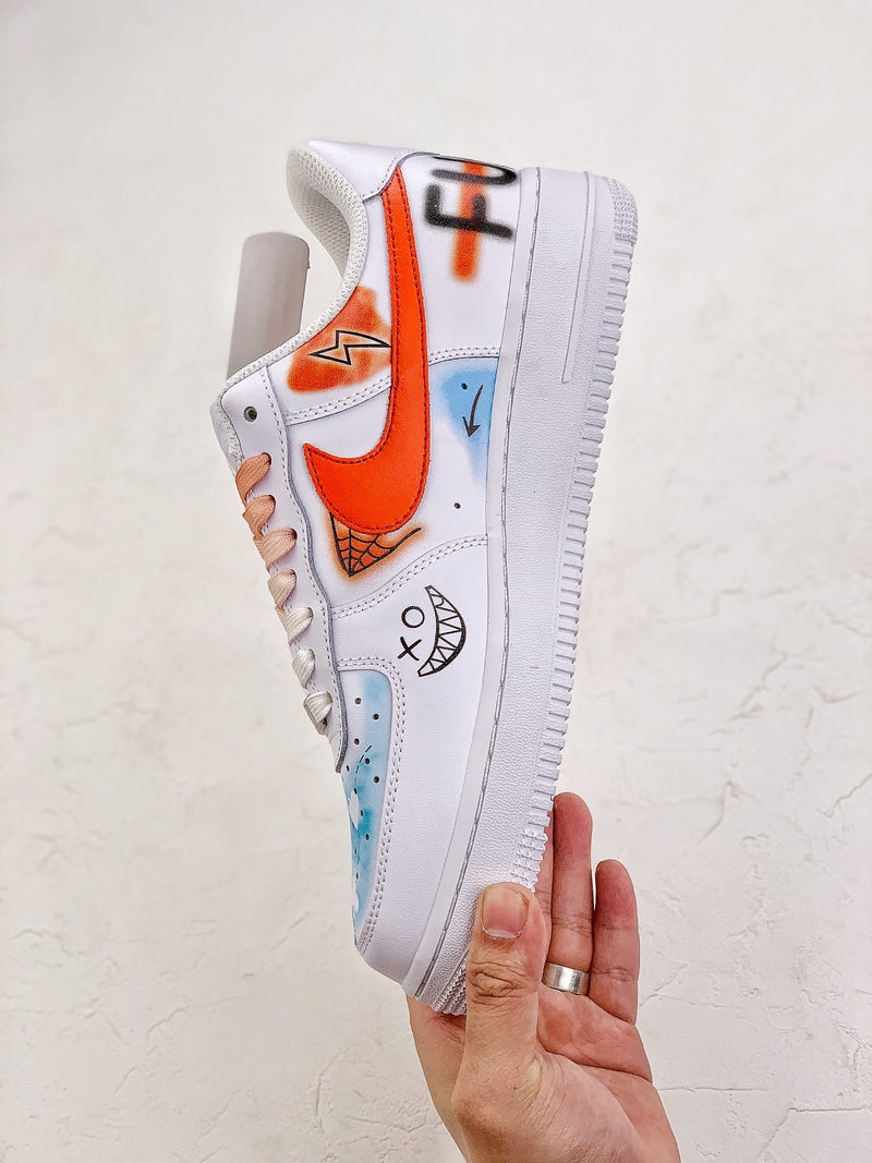 NIKE AIR FORCE 1