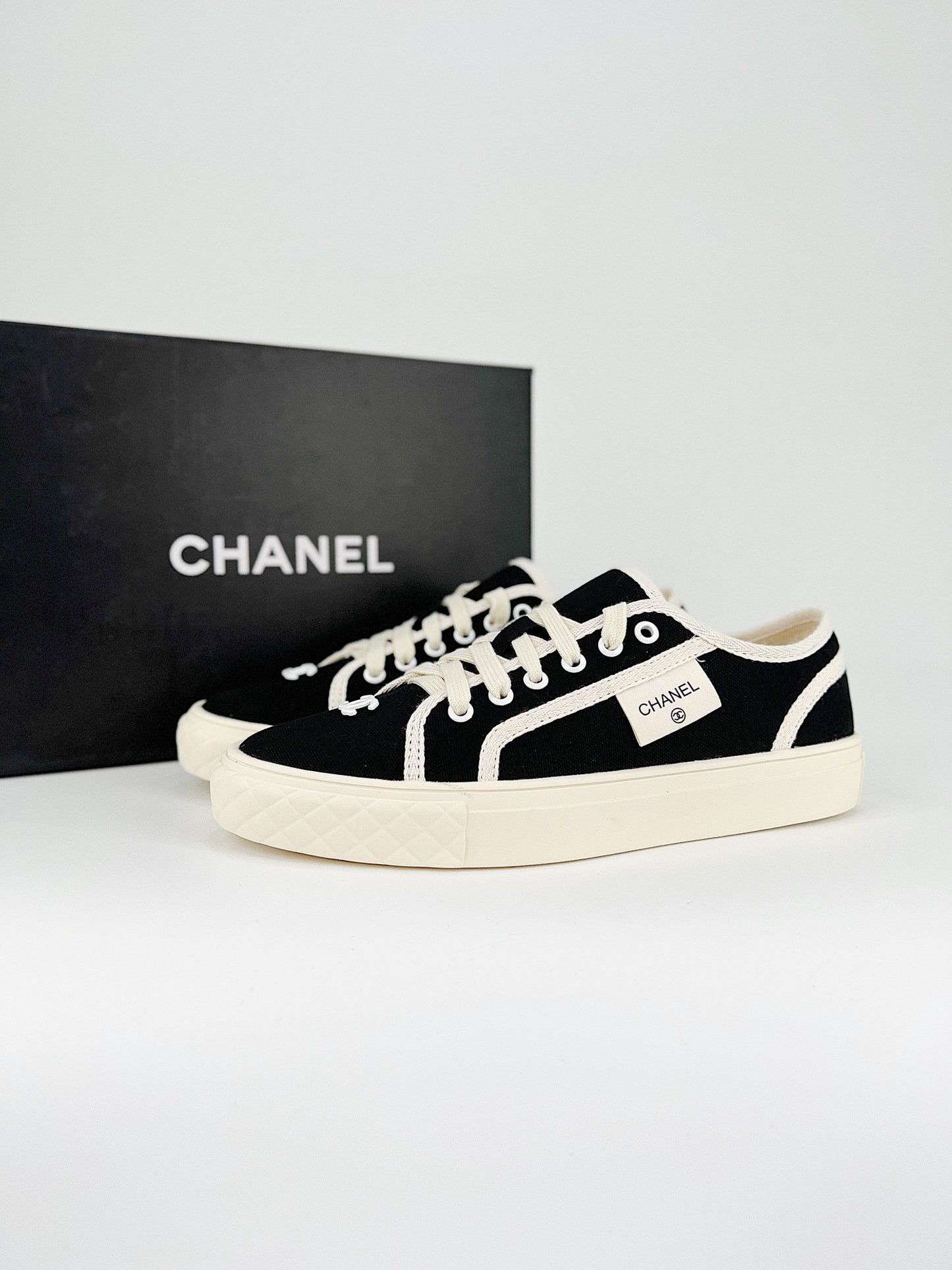 Tênis Chanel