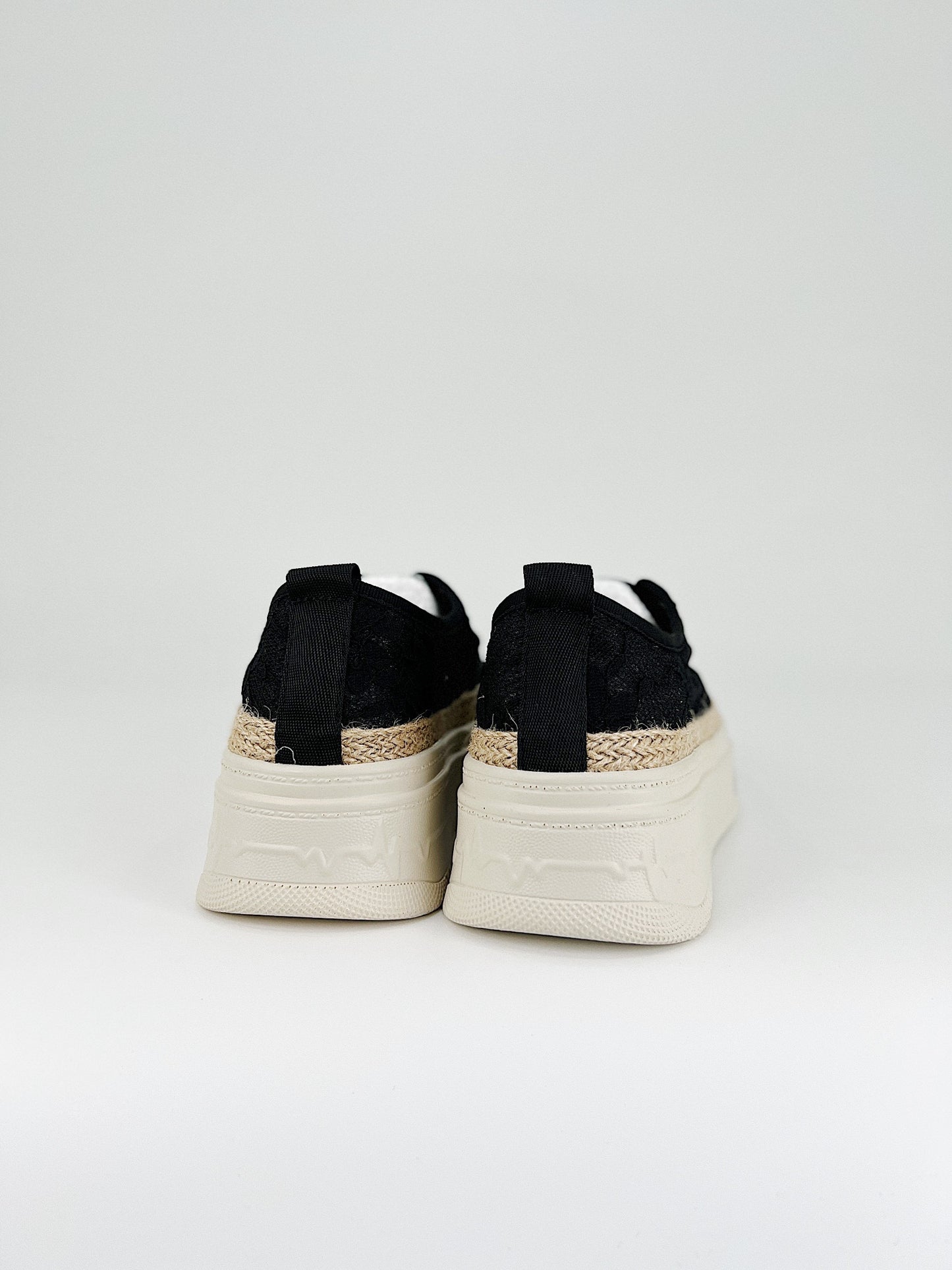 Tênis Chanel