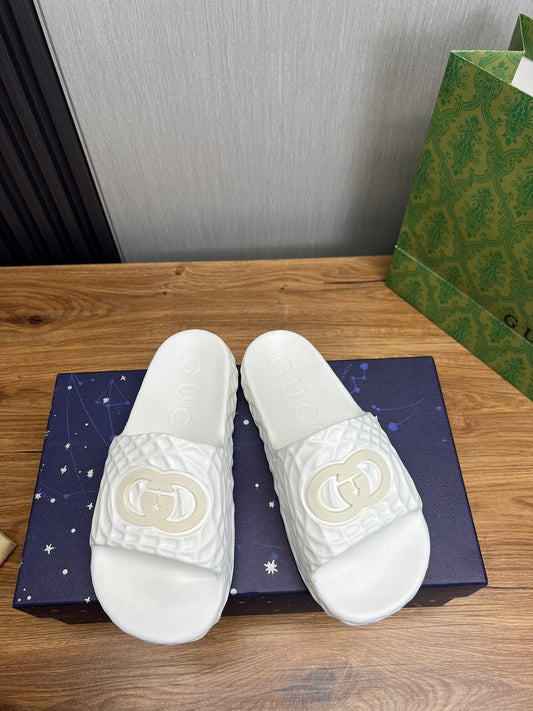 Chinelo Gucci