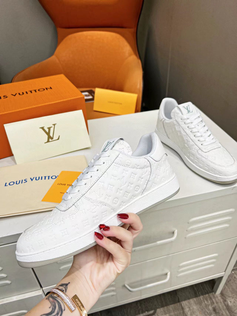 Louis Vuitton LV