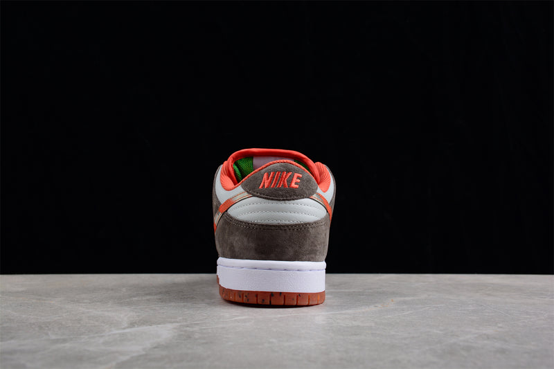 Crushed Skate Shop x Nike SB Dunk Low