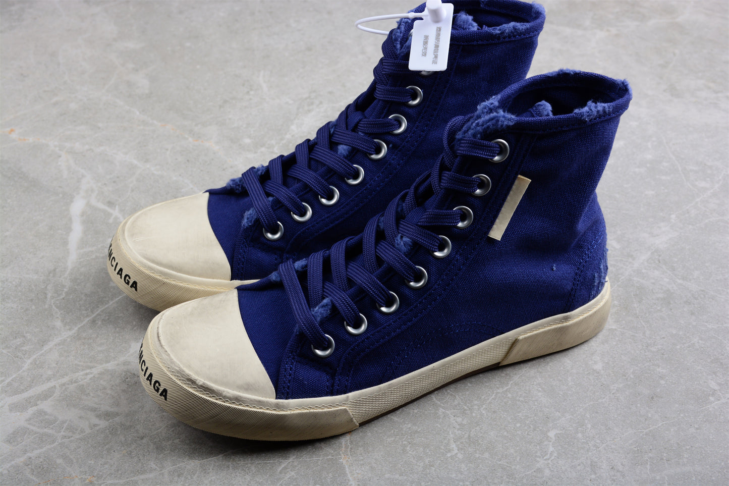 Q32 Balenciaga Vulc Destr