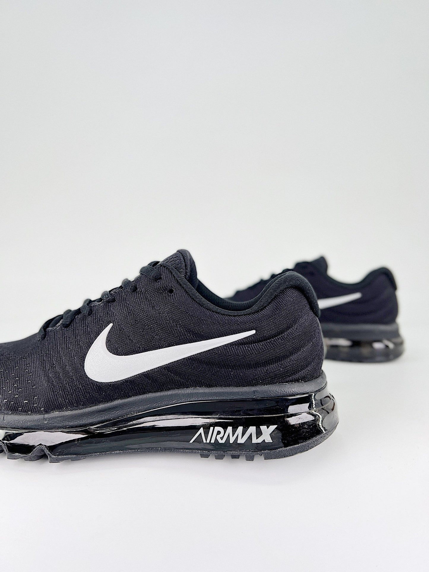 NIKE AIR MAX 2017