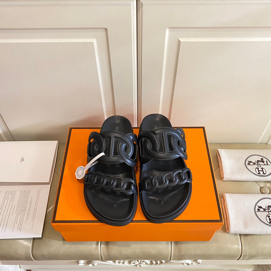 Chinelo Hermes