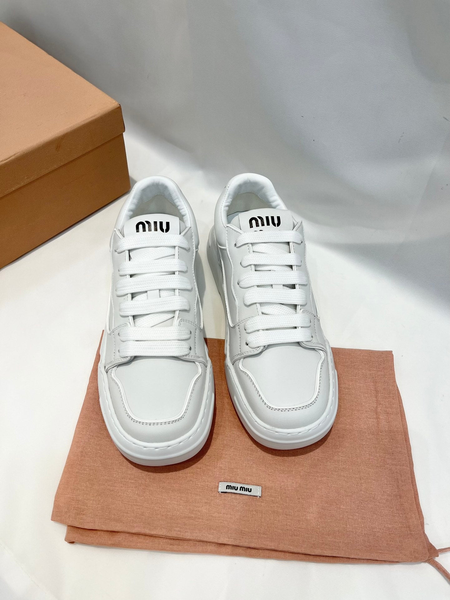 Tênis Miu Miu