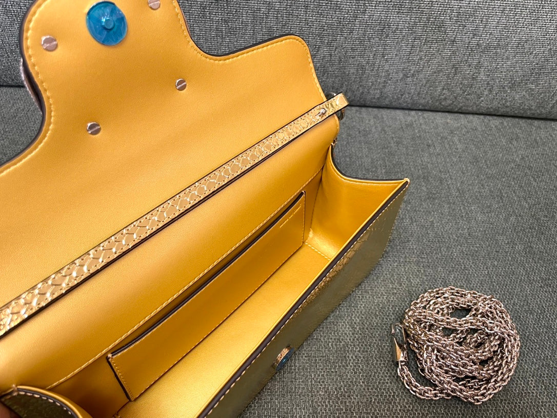 Bolsa Valentino Ouro