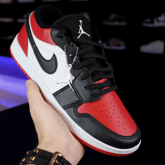 Air Jordan 1 Low Bred Toe