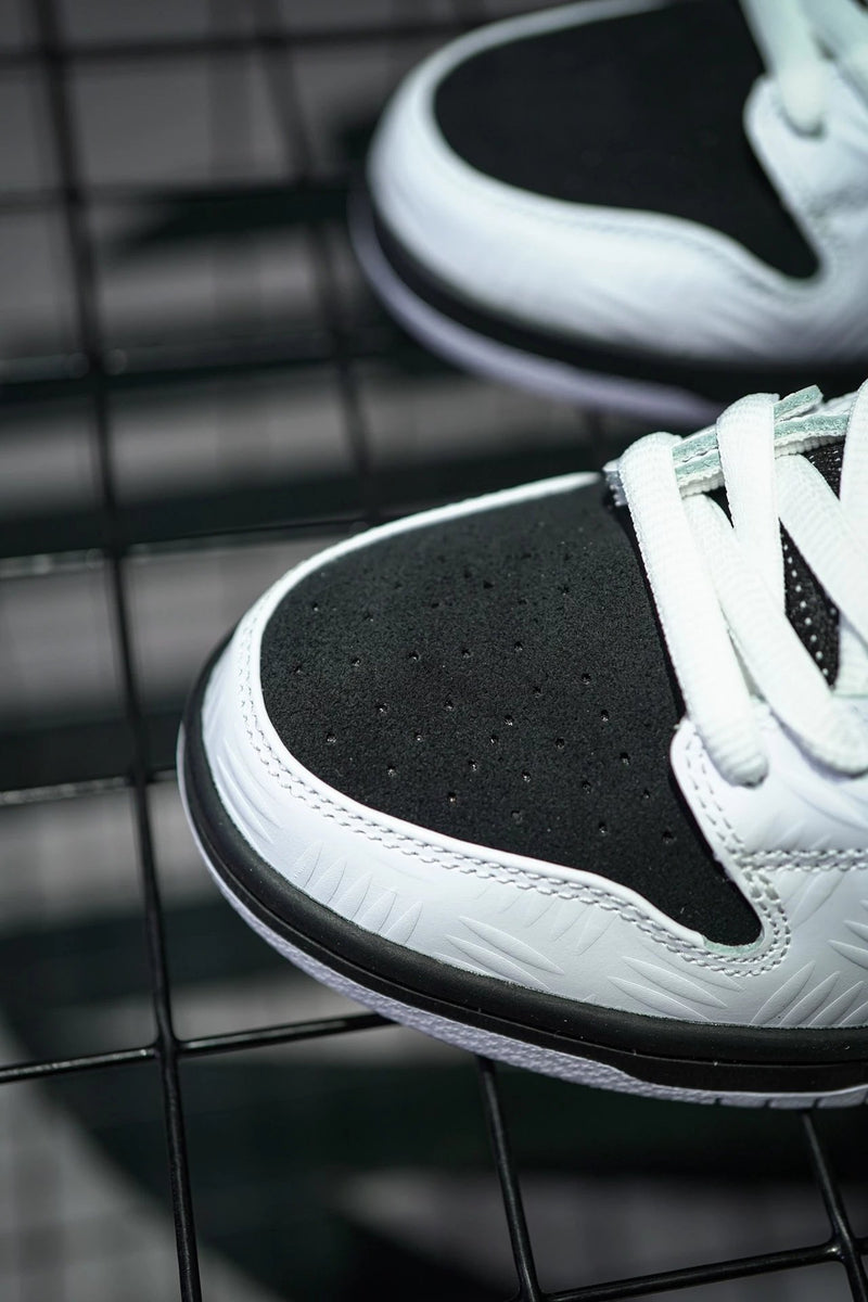 TIGHTBOOTH x Nike SB Dunk Low Black & White