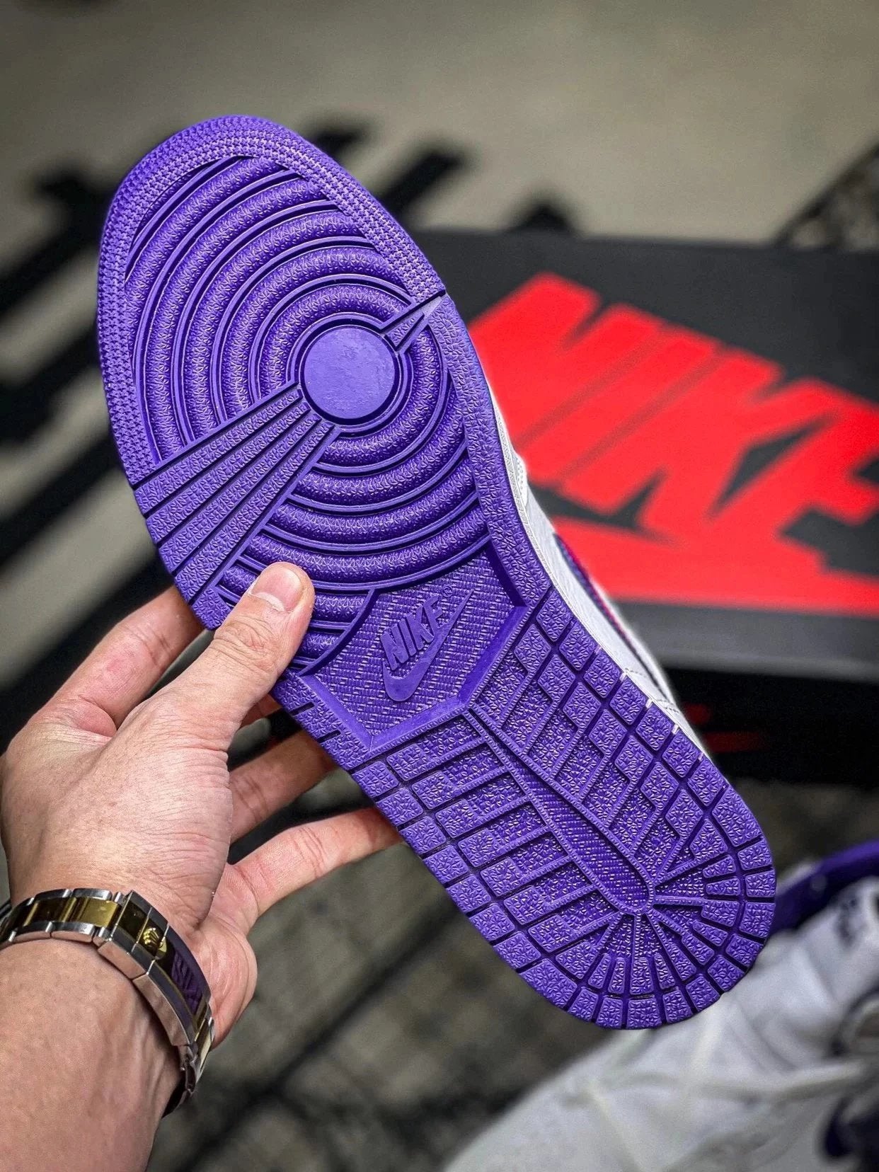 Jordan 1 High OG "Court Purple"