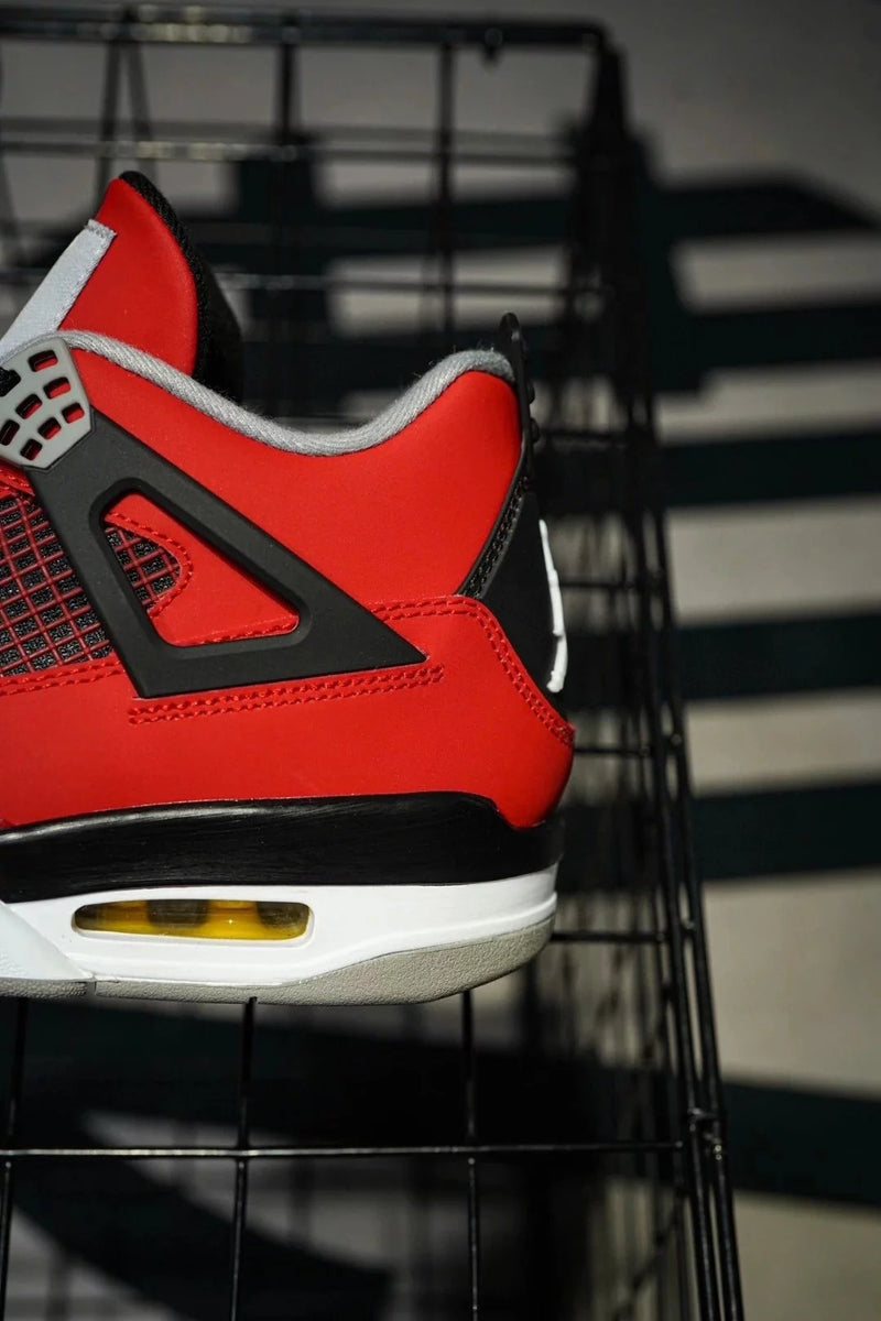 Jordan 4 Touro Furioso "Toro Bravo" Retrô