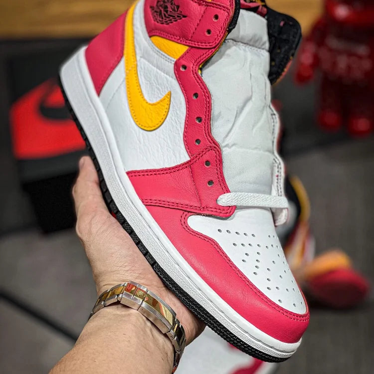 Jordan 1 High OG Retro "Light Fusion Red" Branco Rosa Amarelo