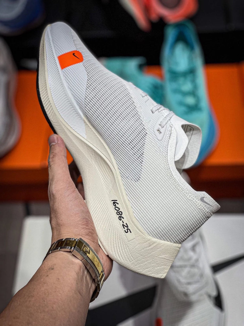 Nike ZoomX Vaporfly Next% 2