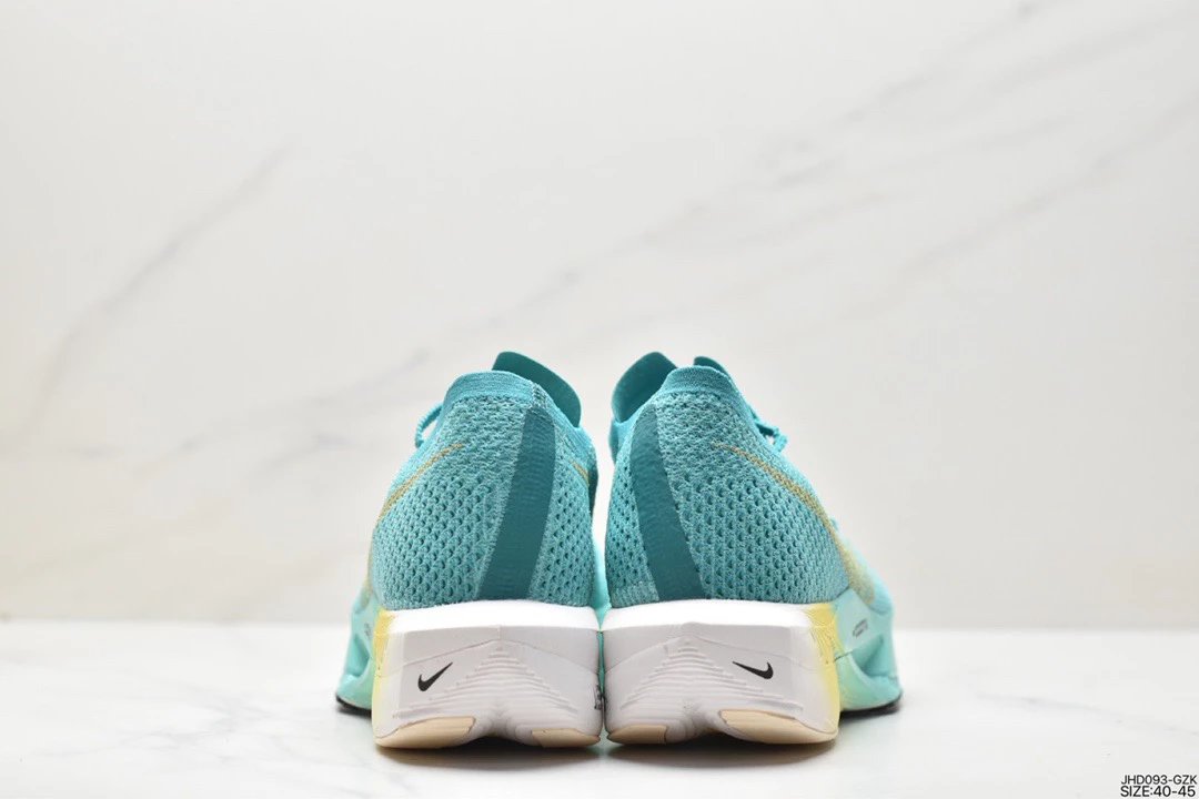 Nike ZoomX Vaporfly Next% 3