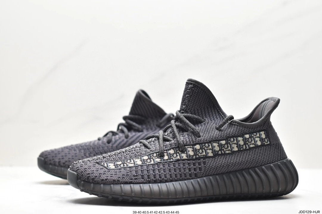 Adidas Yeezy Boost DIO 350 V2 Edition Versátil