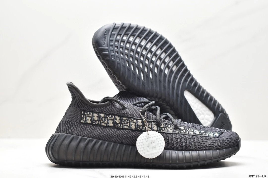 Adidas Yeezy Boost DIO 350 V2 Edition Versátil