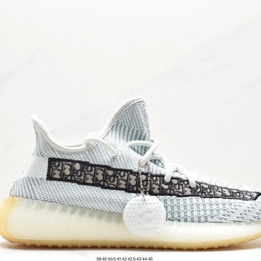 Adidas Yeezy Boost DIO 350 V2 Edition Versátil
