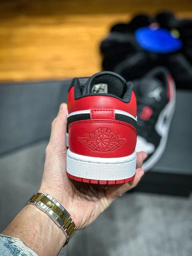 Jordan 1 Low Black Toe de Dongguan Dachang