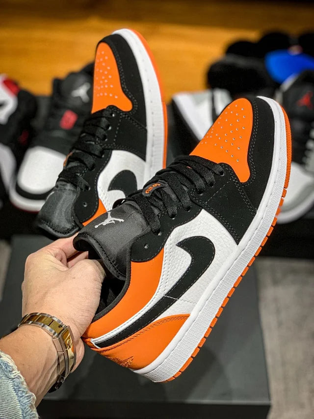 Cópia de Jordan 1 Mid SE Patent Blend