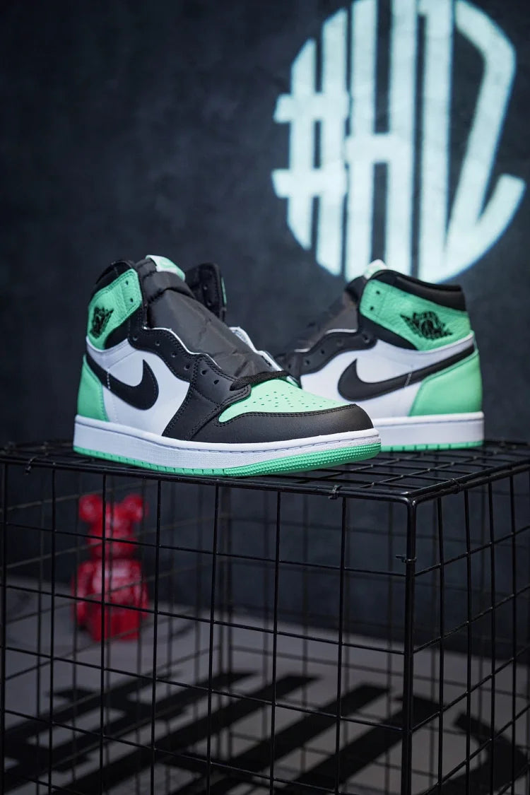 Jordan 1 High OG "Green Glow"