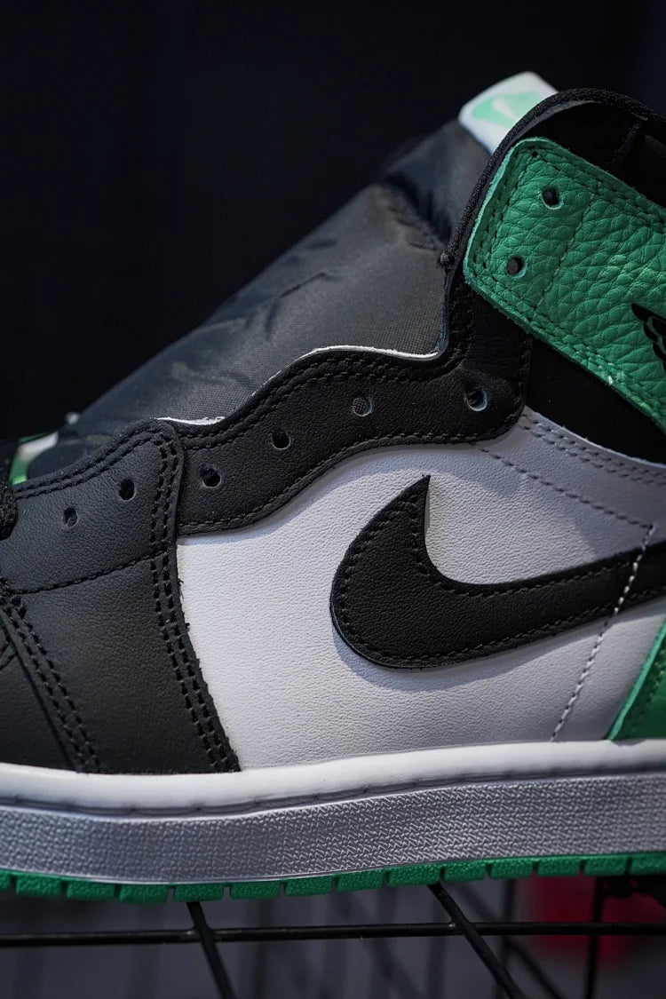 Jordan 1 High OG "Green Glow"