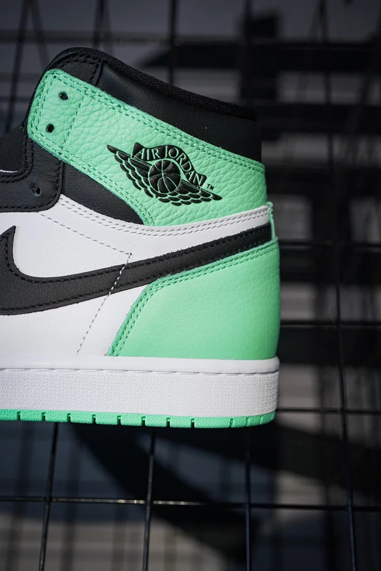 Jordan 1 High OG "Green Glow"