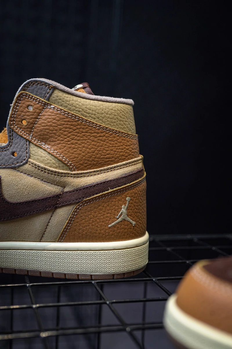 Boneca Zion Williamson x Air Jordan 1 Mid Brown Voodoo