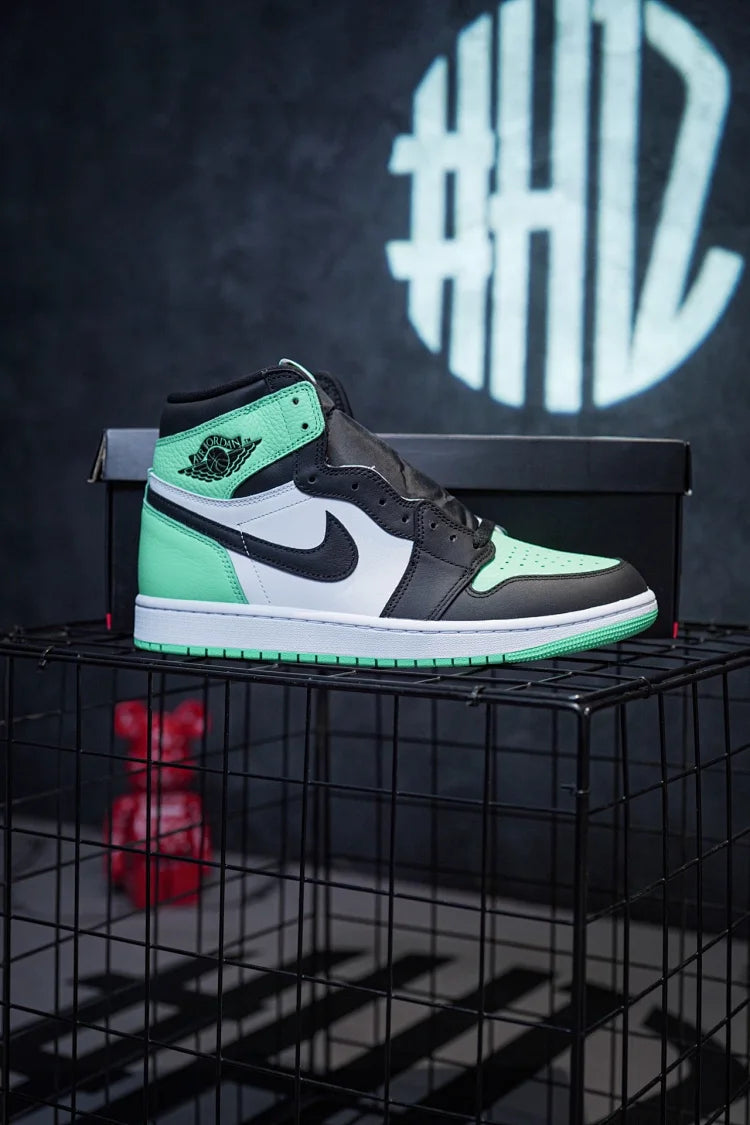 Jordan 1 High OG "Green Glow"