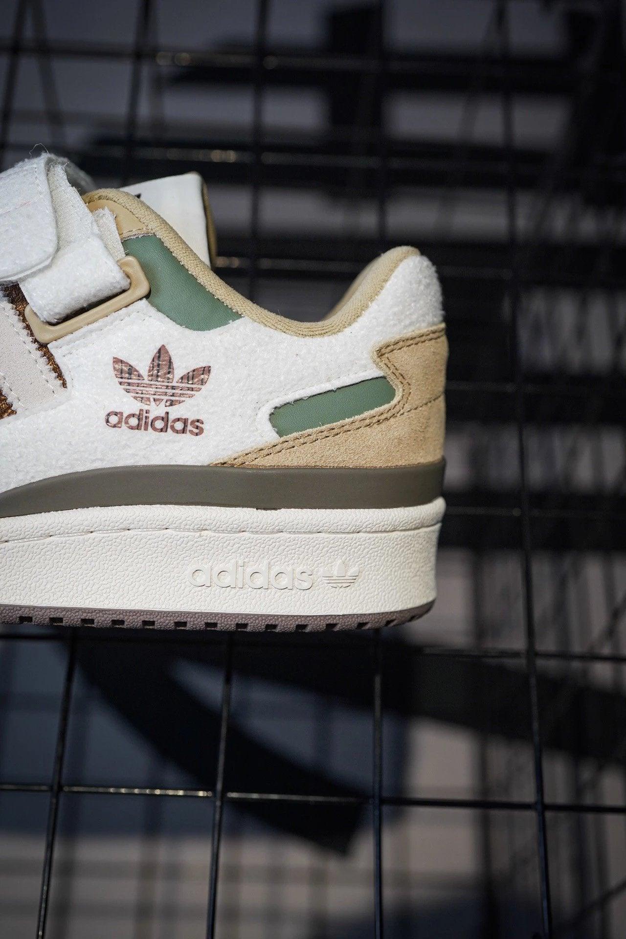 Adidas Forum Low Brown & Pinha de Neve Branca