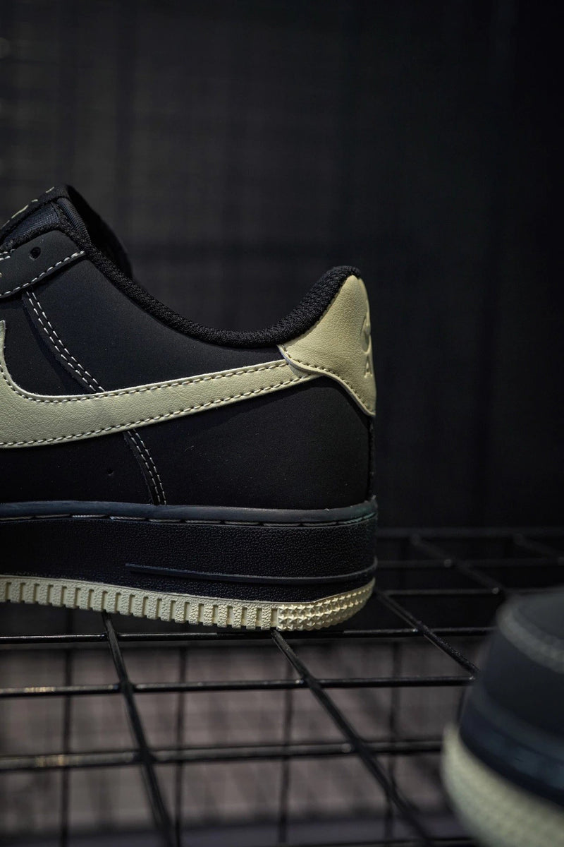 Nike Air Force 1 Low Black Gold