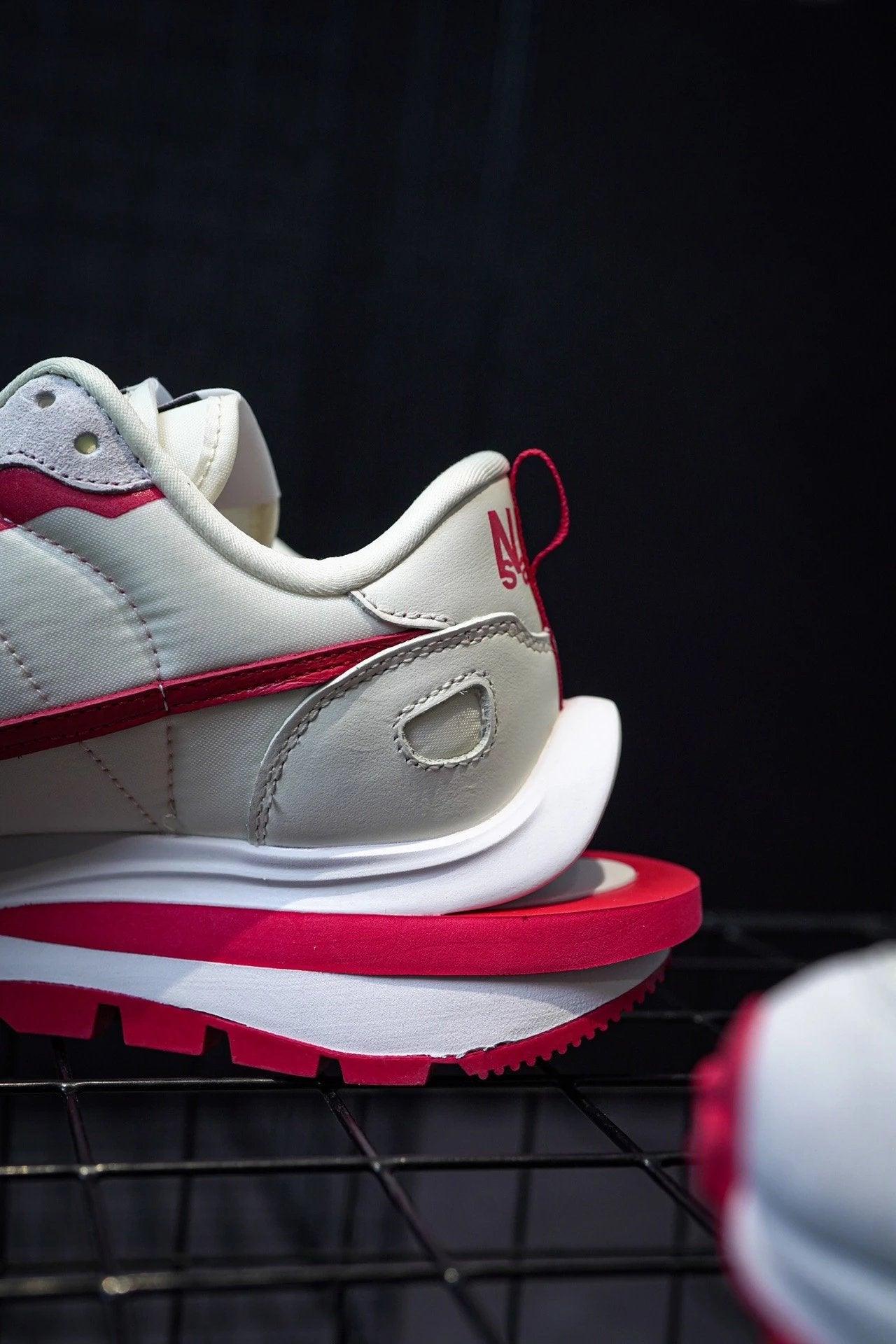 Sacai x Nike VaporWaffle 3.0 Catwalk / Vermelho