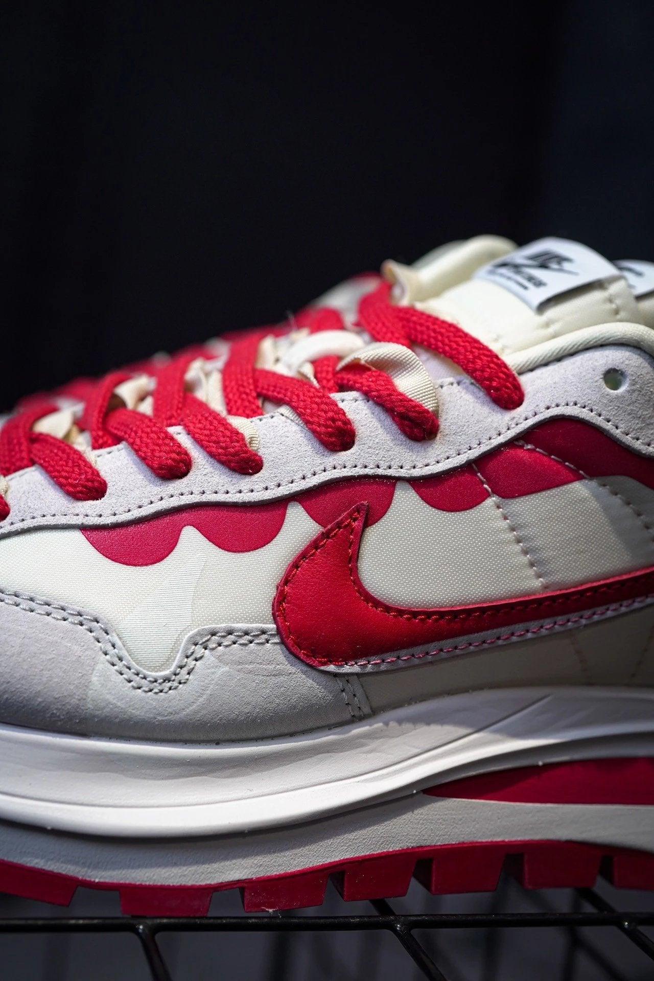 Sacai x Nike VaporWaffle 3.0 Catwalk / Vermelho