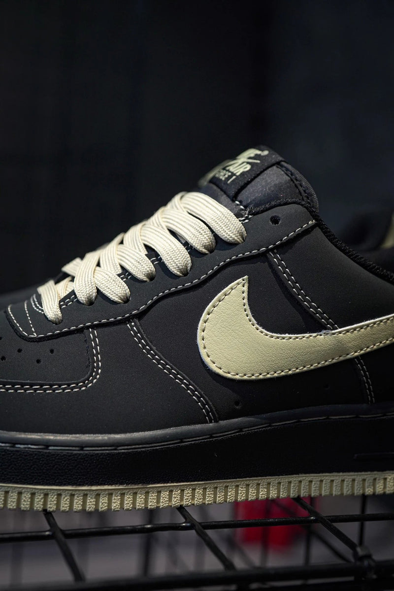 Nike Air Force 1 Low Black Gold