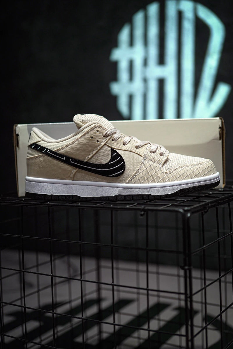 AIbino &Preto x Nike SB Dunk Low "Branco Pérola"