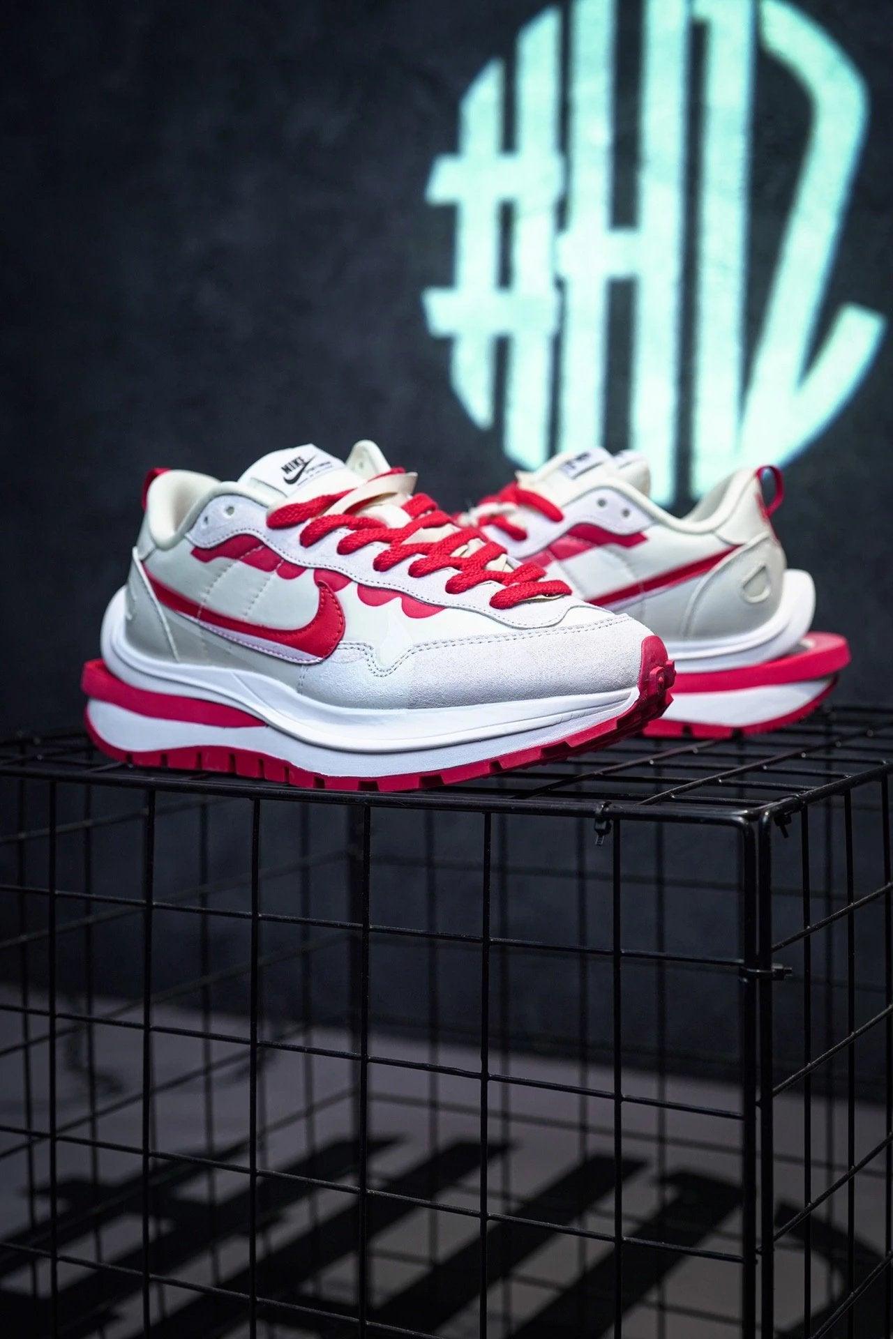 Sacai x Nike VaporWaffle 3.0 Catwalk / Vermelho