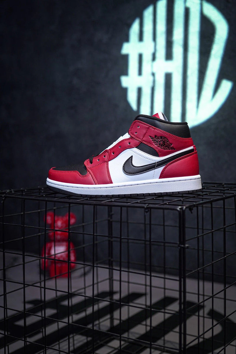 Jordan 1 Mid "Gym Red" Preto & Vermelho