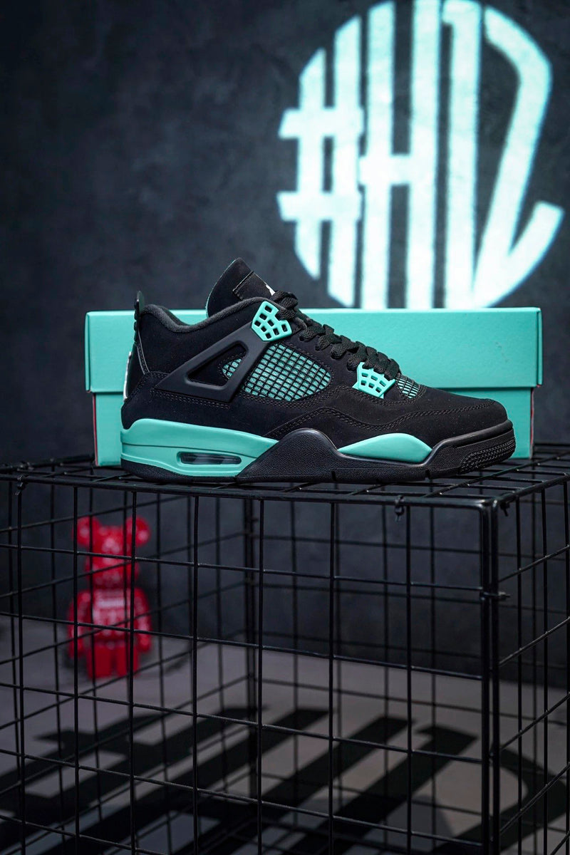 Jordan 4 Preto Retrô Azul Tiffany