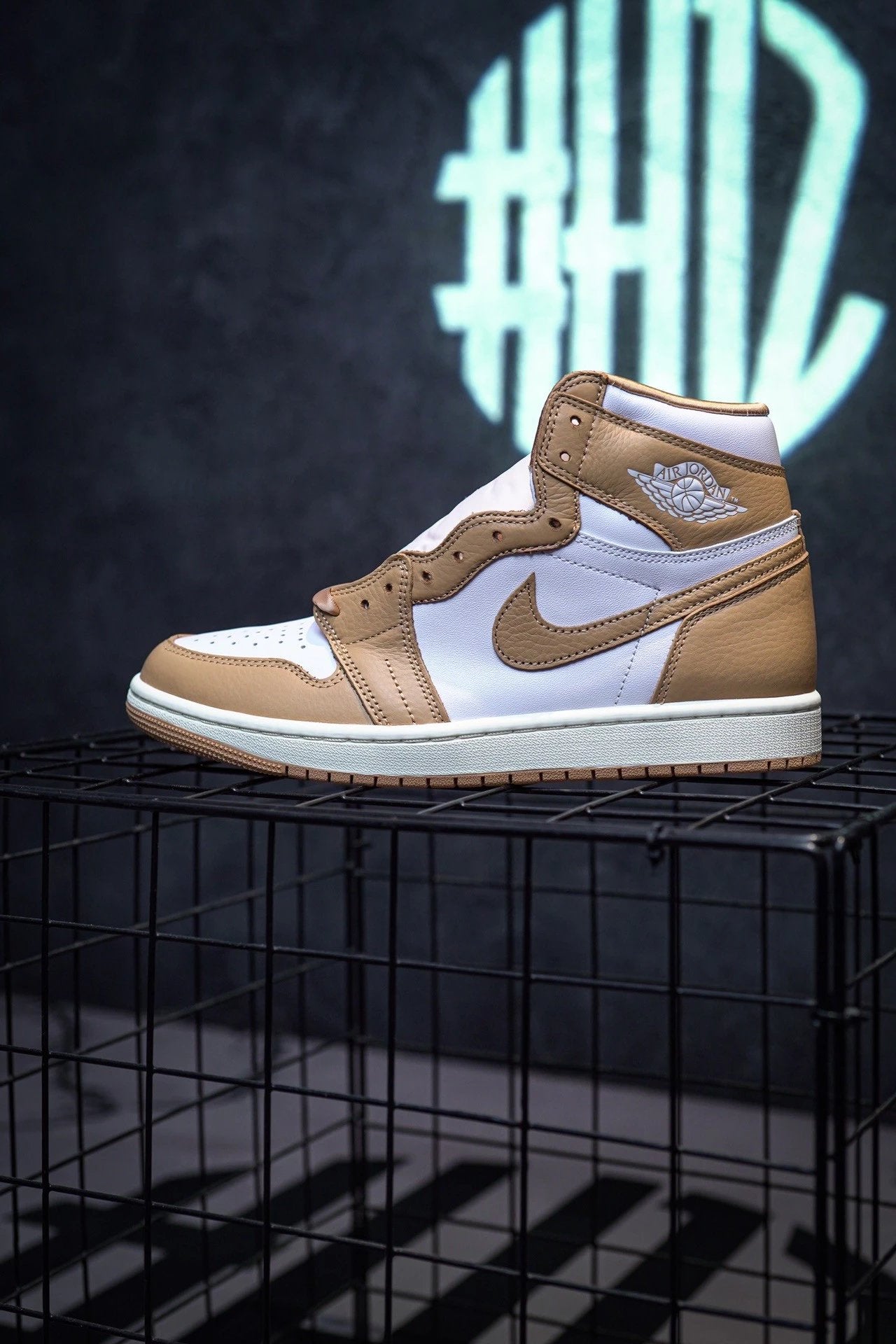 Jordan 1 High OG "Praline" White Brown
