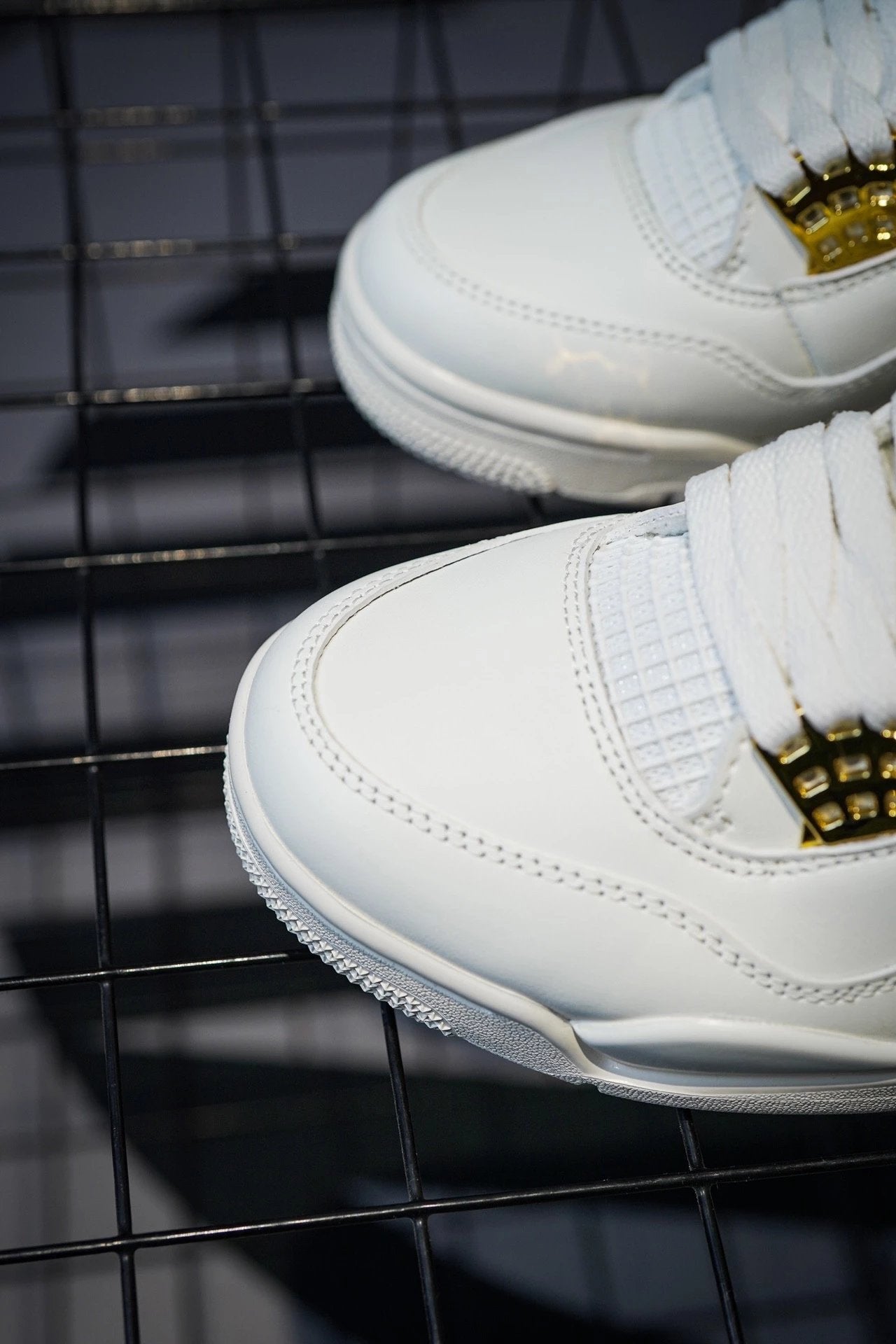 Jordan 4 "Sail" Milk Platinum Buckle por Dongguan Dachang