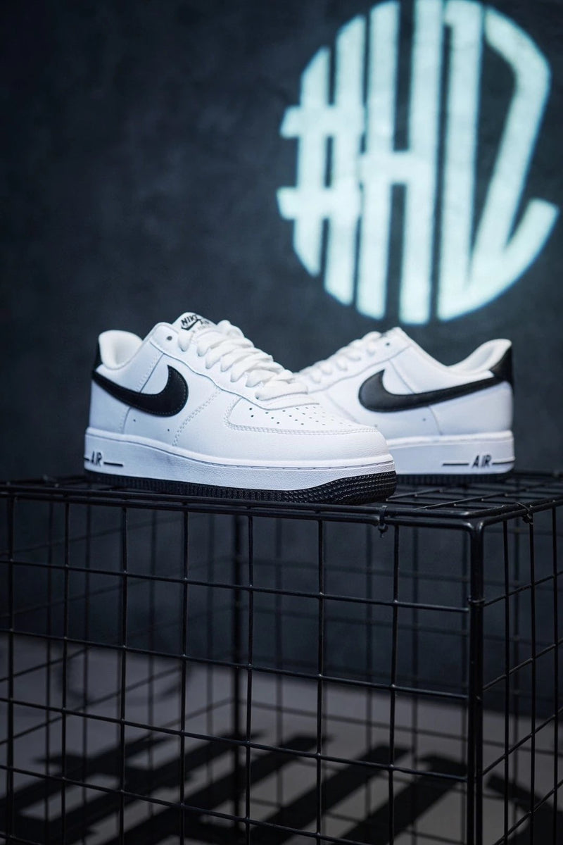 Nike Air Force 1 Low White & Black Hook