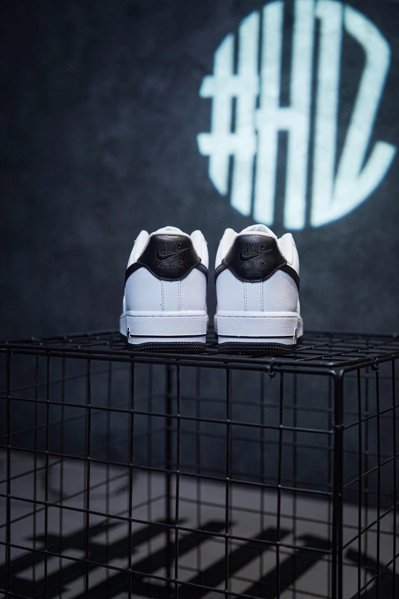 Nike Air Force 1 Low White & Black Hook