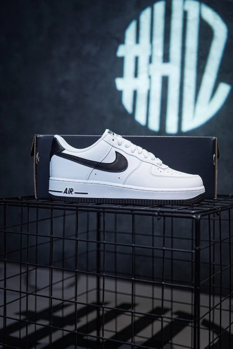 Nike Air Force 1 Low White & Black Hook